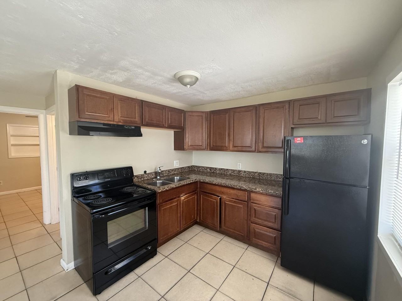 3860 Canal 9 Rd - Photo 2 of 9