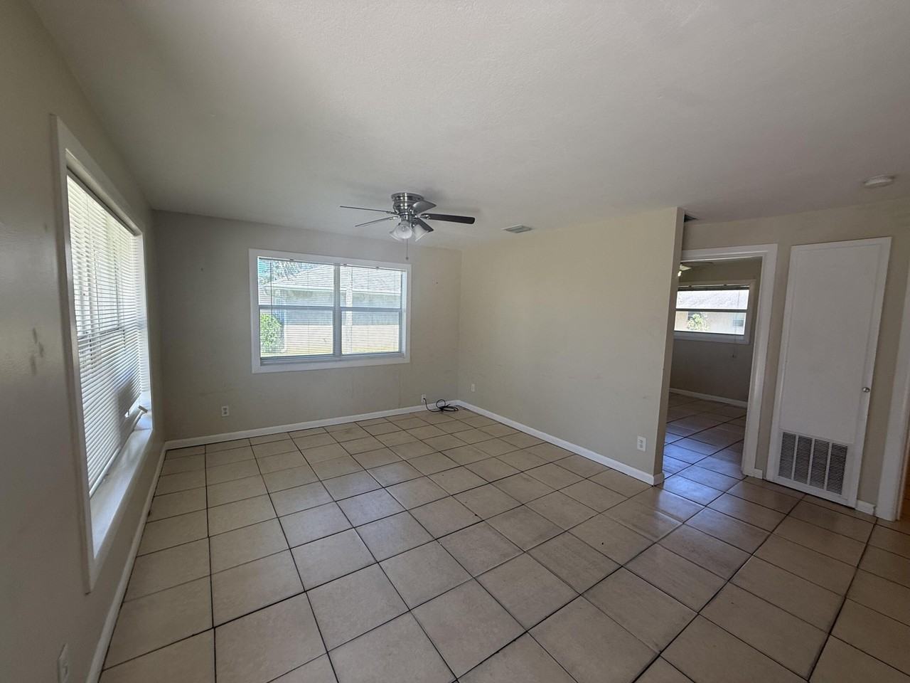 3860 Canal 9 Rd - Photo 3 of 9