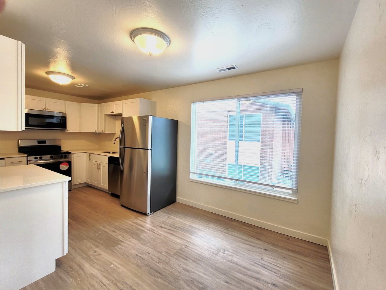 4661 S Arlington Park Dr #4 - Photo 5 of 10