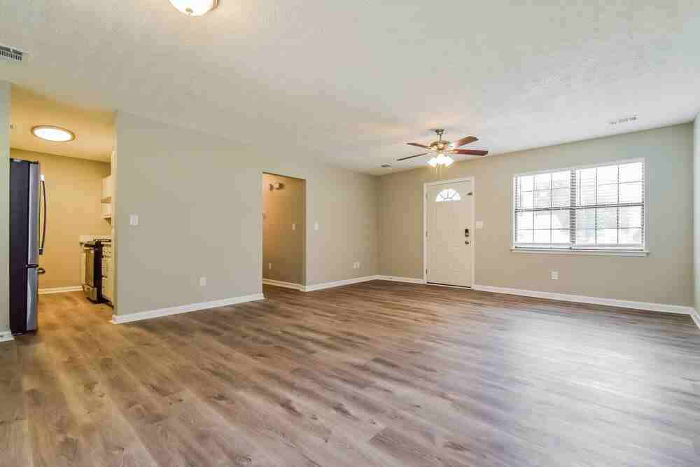 109 Clifford Ct - Photo 4 of 16