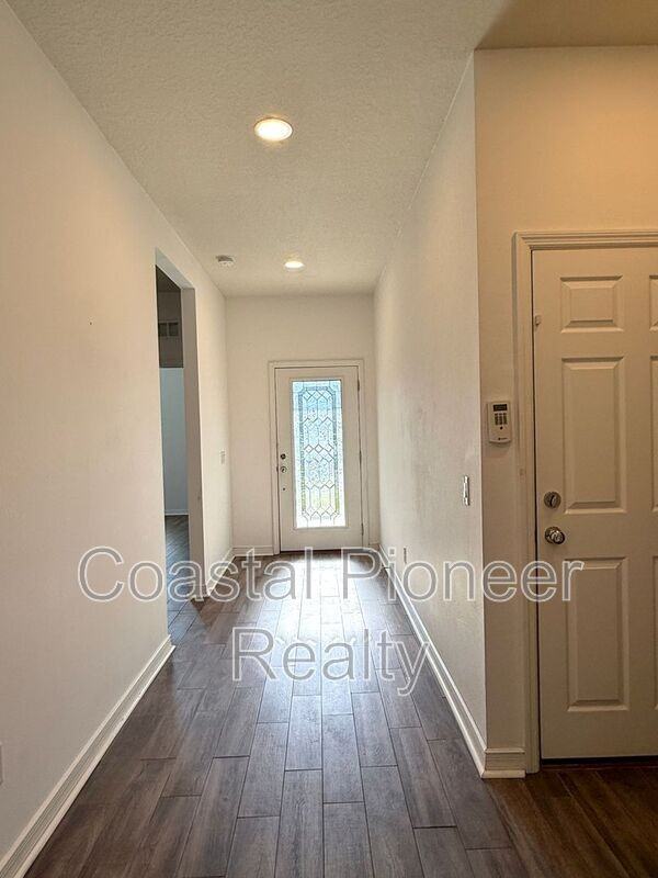 8838 Hinsdale Heights Dr - Photo 3 of 25