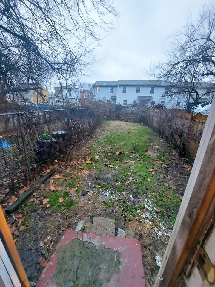 42 Grant St - Photo 3 of 15