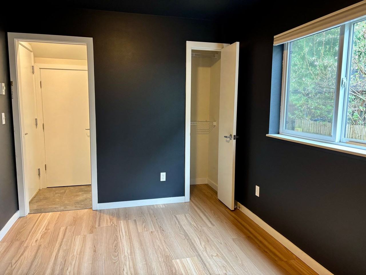 5409 26th Ave Sw #B - Photo 3 of 28