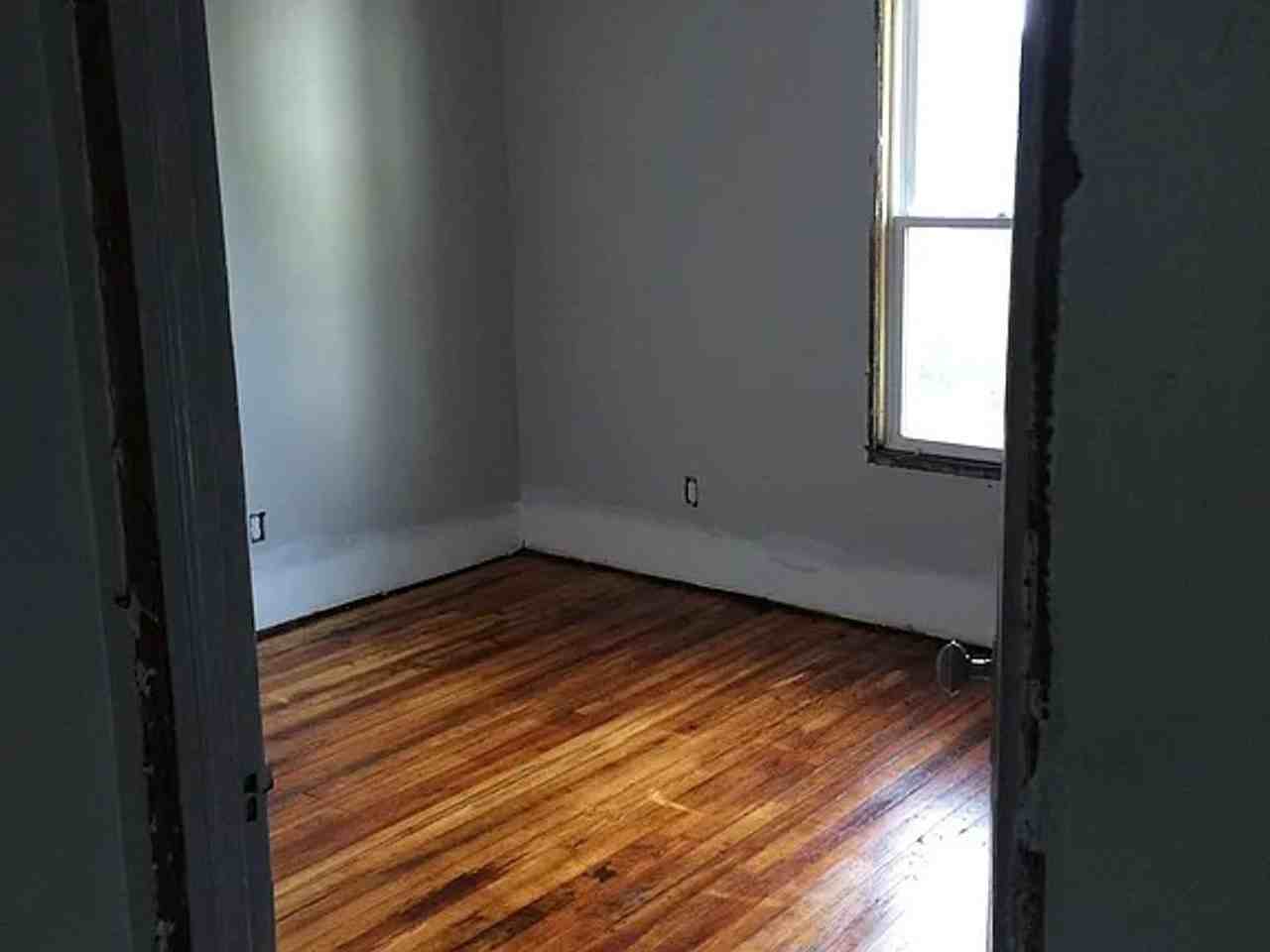 157 Loring Ave - Photo 2 of 13