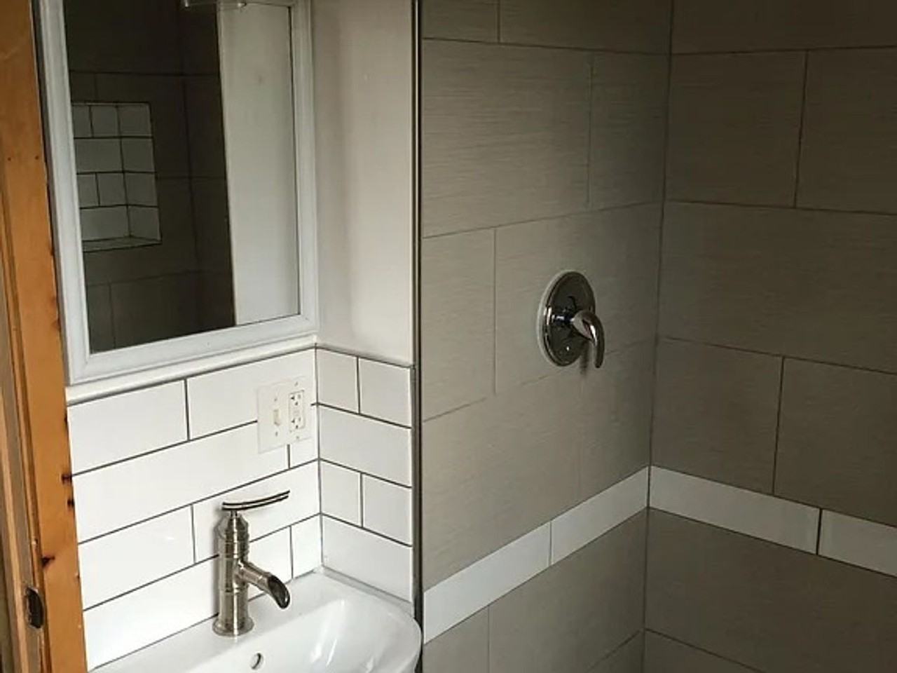 157 Loring Ave - Photo 3 of 13