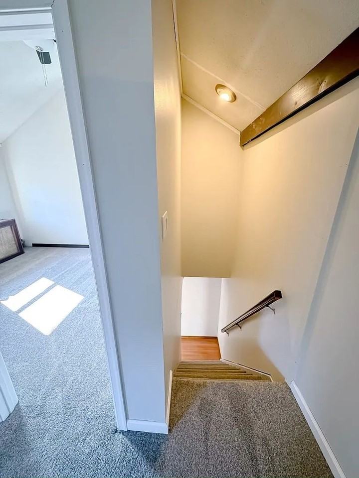 105 Bellman St - Photo 2 of 20