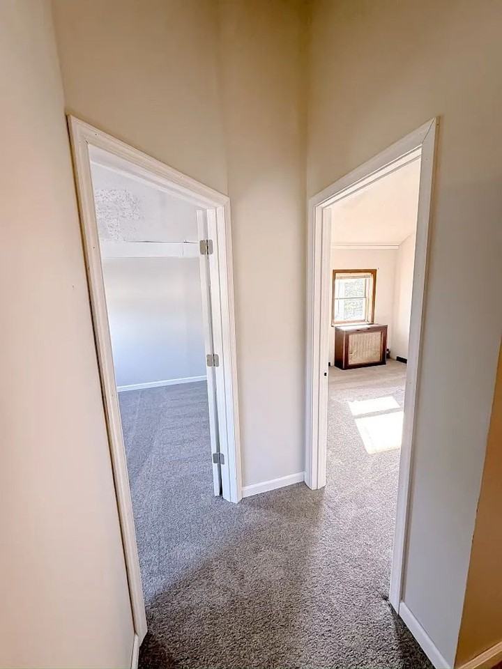 105 Bellman St - Photo 3 of 20