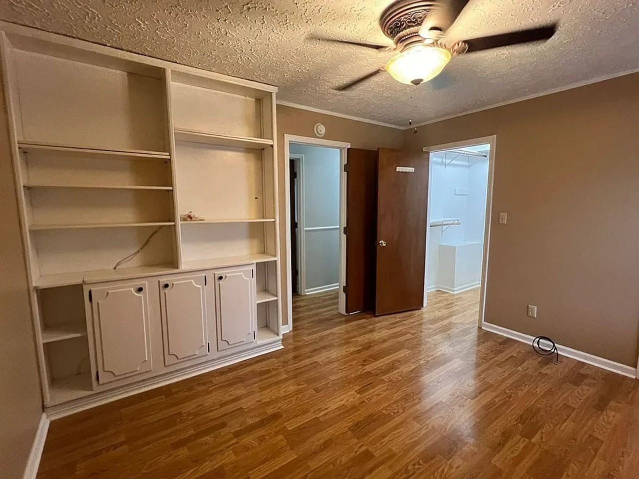 215 Seminole Dr ##Ky - Photo 3 of 14