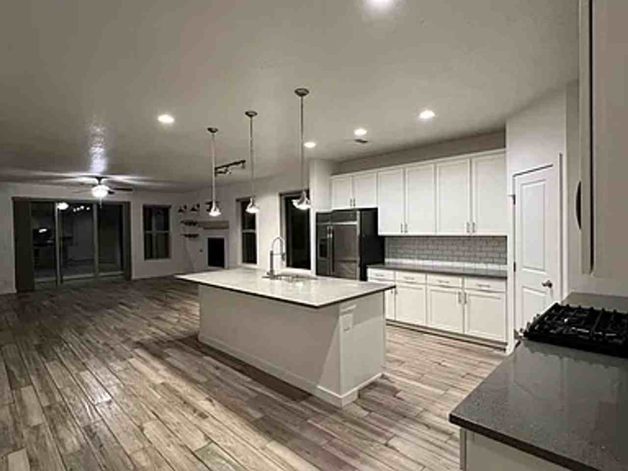 114 Mirador Blvd - Photo 3 of 13