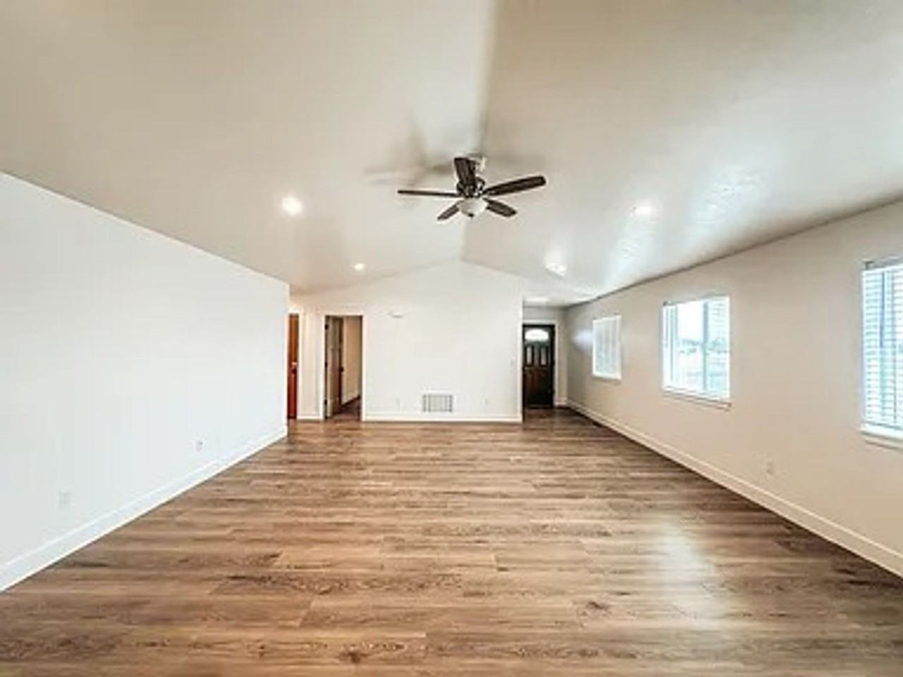 162 Harrington Ave - Photo 3 of 16