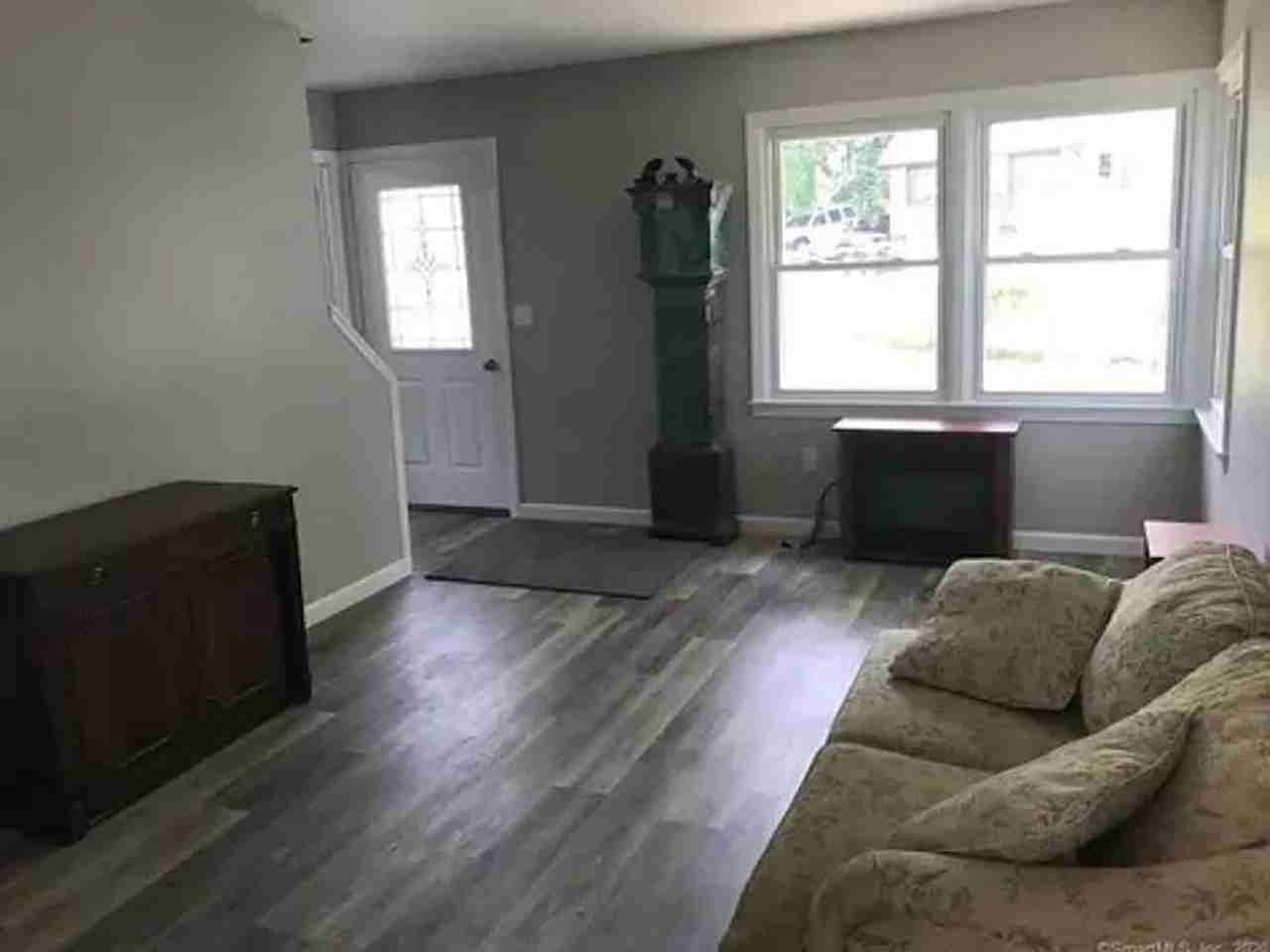 2 Pennywood Ln - Photo 2 of 10