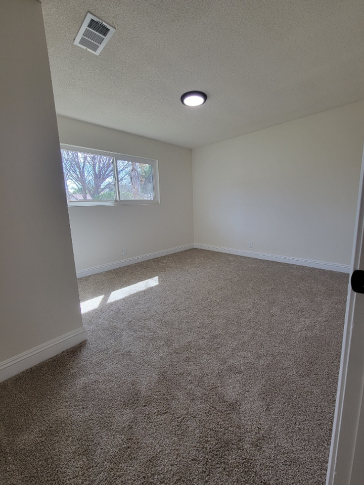 10760 Gramercy Pl - Photo 2 of 12