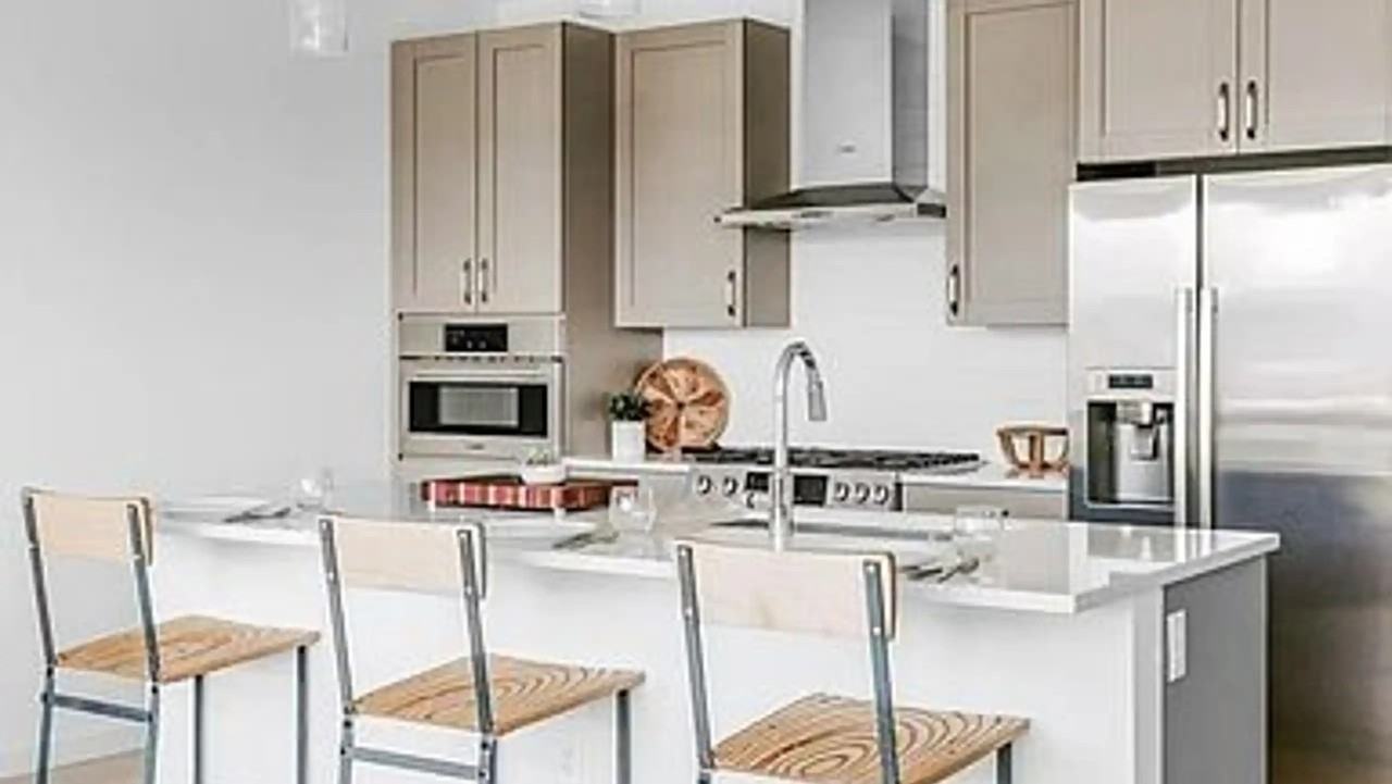 1735 Central Street #406 - Photo 4 of 10