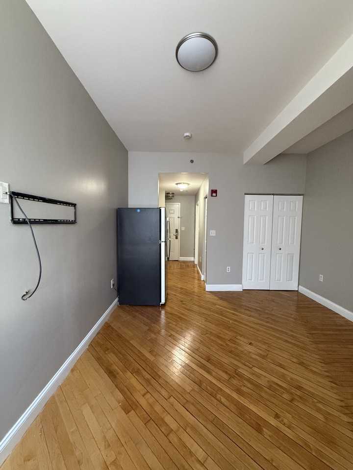 Shirley St #208 - Photo 5 of 5