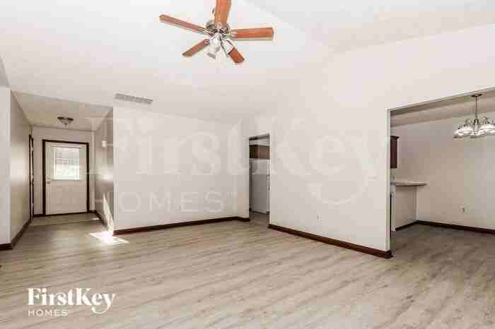 26 Arlington Ave - Photo 3 of 15