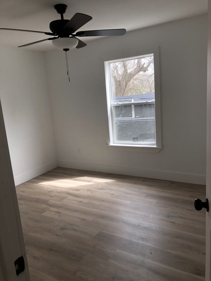 217 N Benton St #NA - Photo 2 of 15