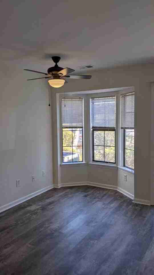 282 Cozzens Ct - Photo 2 of 15