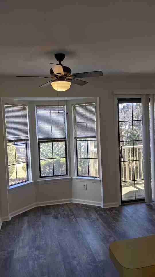 282 Cozzens Ct - Photo 3 of 15