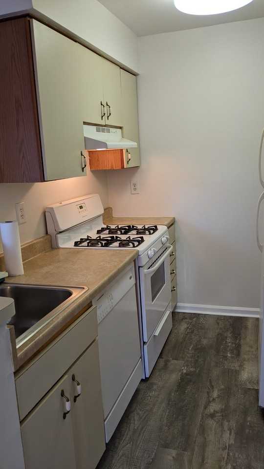 282 Cozzens Ct - Photo 7 of 15