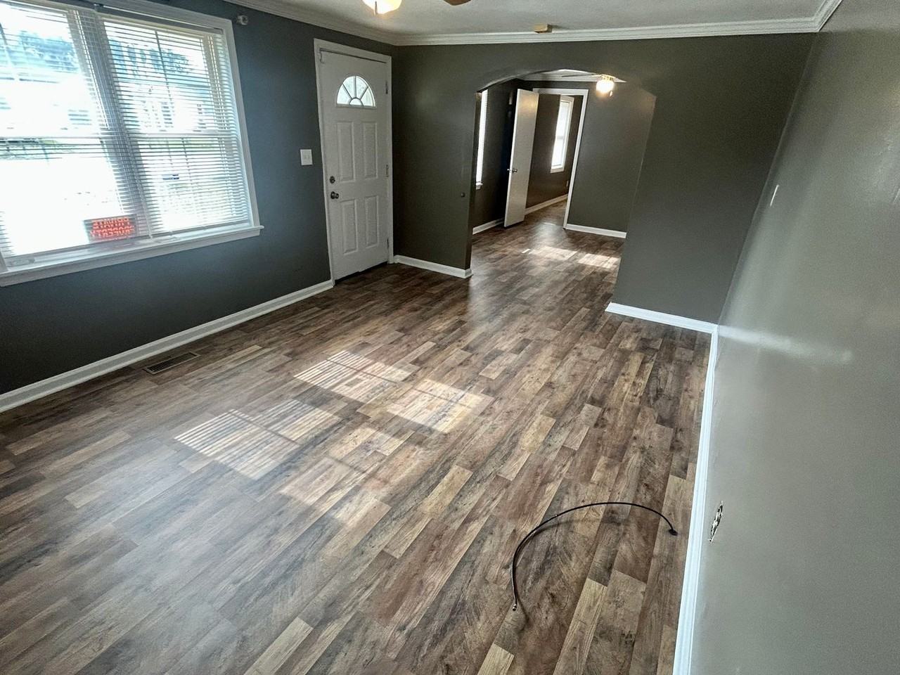 1017 California Blvd - Photo 2 of 13