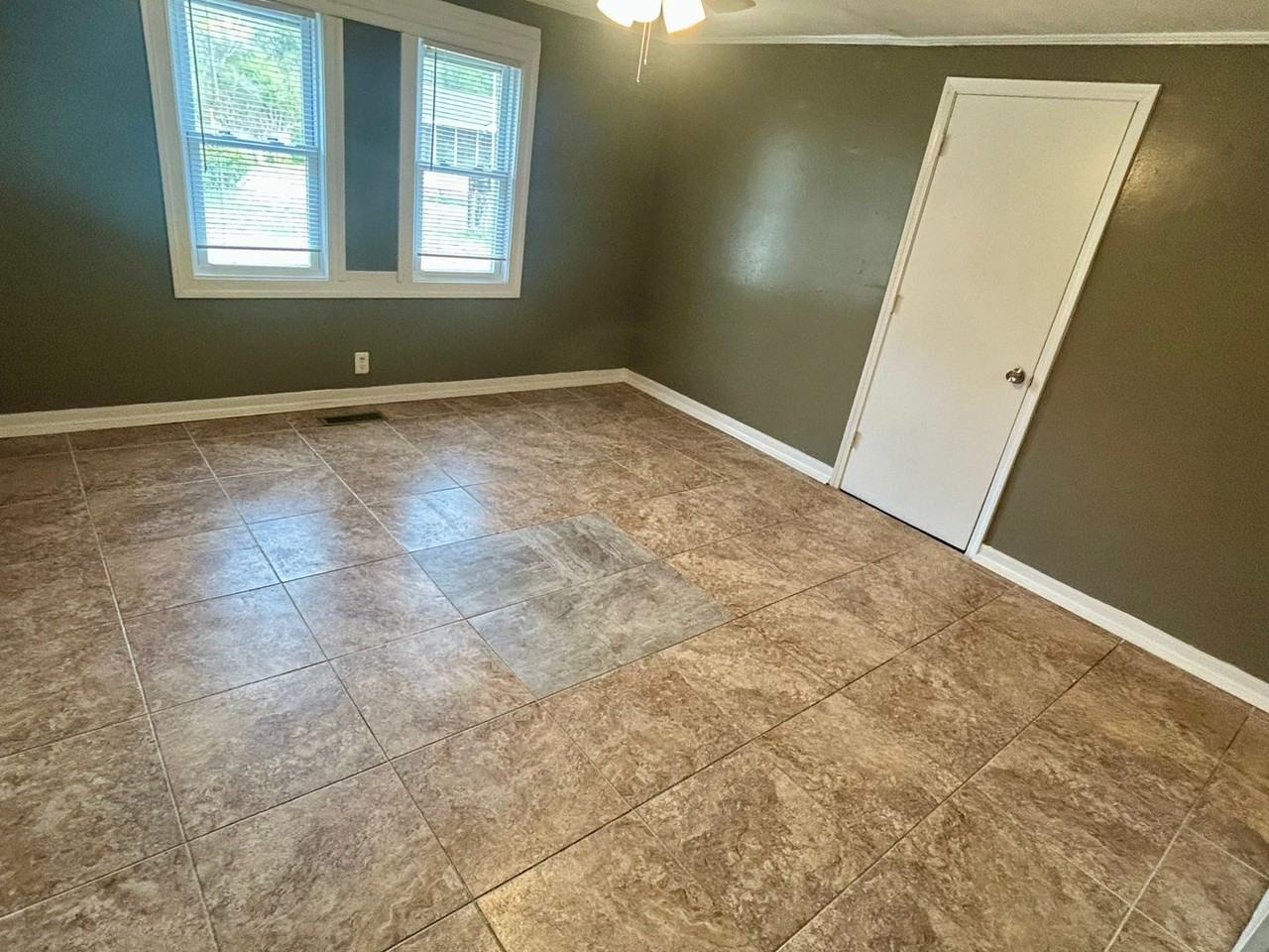 1017 California Blvd - Photo 6 of 13