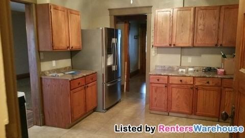 216 N 2nd St - Photo 3 of 15