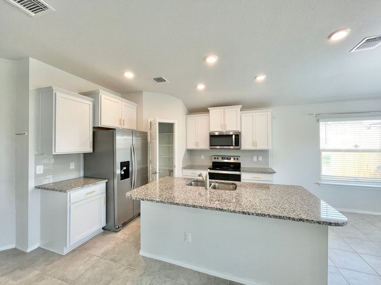 3709 Anvil Range Rd - Photo 6 of 23