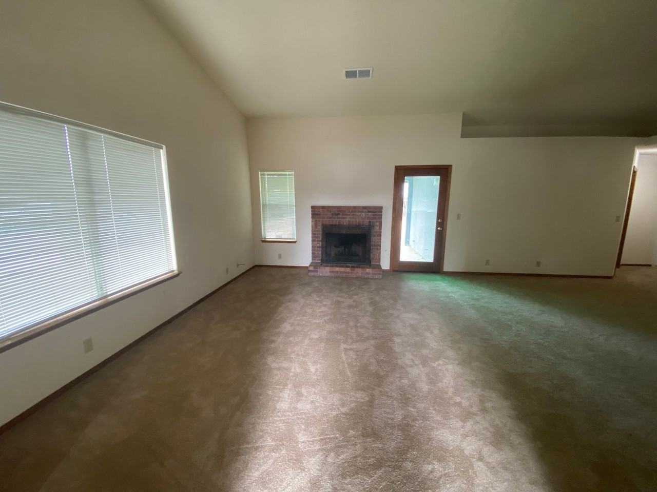 2302 Fernwood Dr - Photo 2 of 15