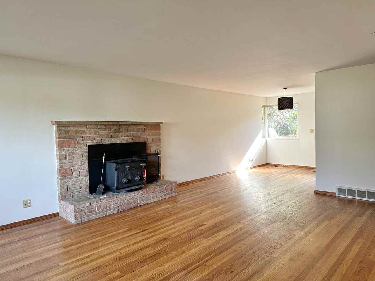 2139 N 137th St - Photo 3 of 19