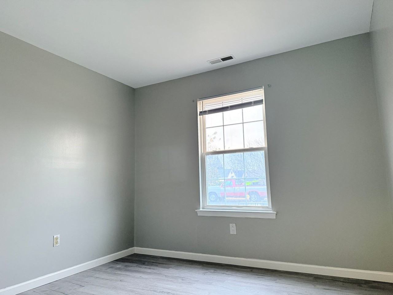 525 S Spinnaker Ln - Photo 6 of 13