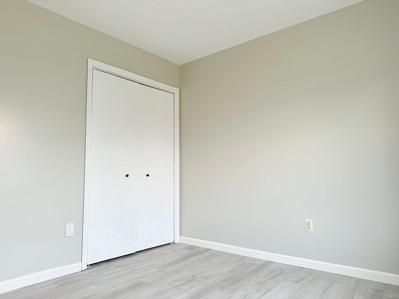 525 S Spinnaker Ln - Photo 7 of 13