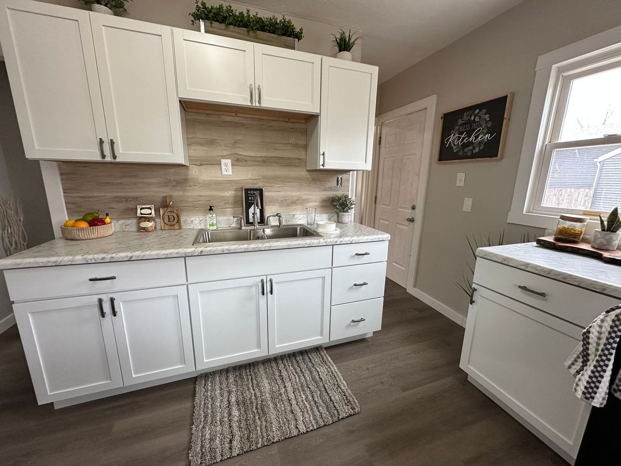 347 Grand Blvd - Photo 2 of 23