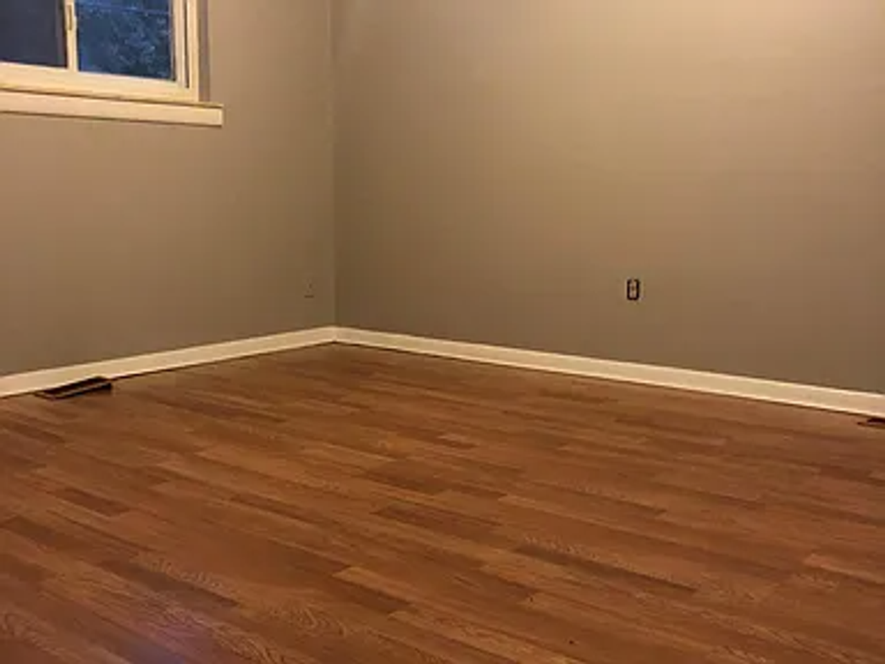 1313 Moulin Ave - Photo 2 of 9
