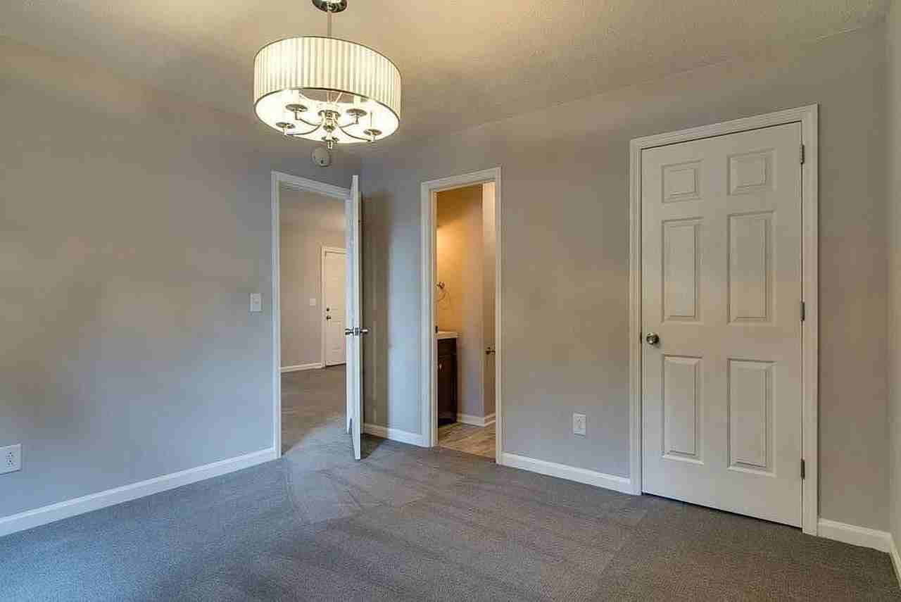 1608 12th Ave N - Photo 3 of 11