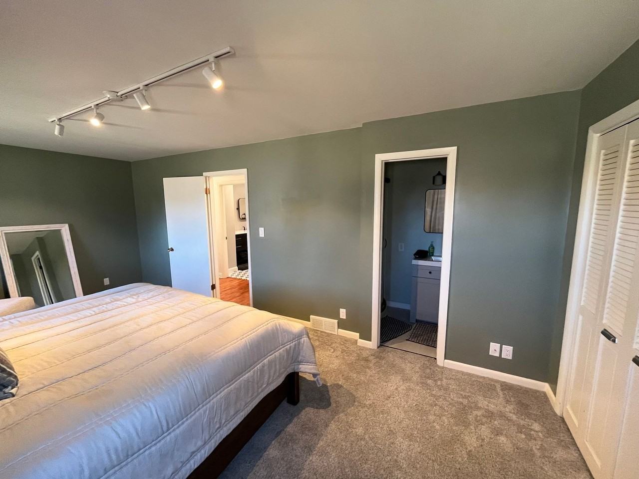 719 Madden Rd - Photo 3 of 31