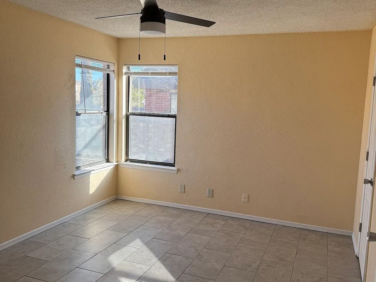 1104 Desierto Seco Dr - Photo 2 of 12