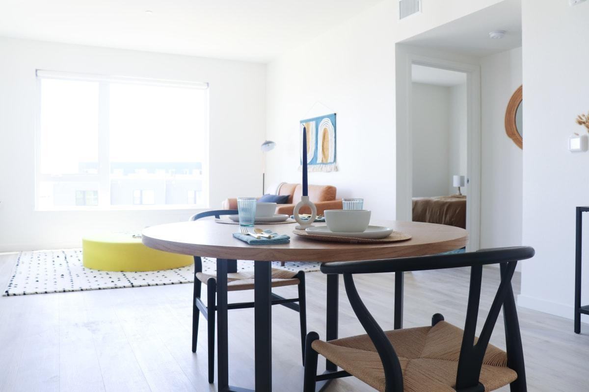 490 Mill St - Photo 5 of 22