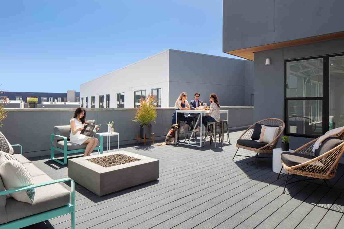 490 Mill St - Photo 2 of 22