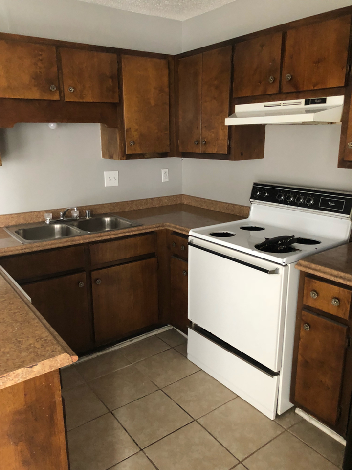 12006 Sugar Mill Cir Se #1 - Photo 6 of 9