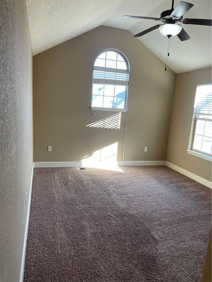 526 N Foxridge Dr #1 - Photo 4 of 12