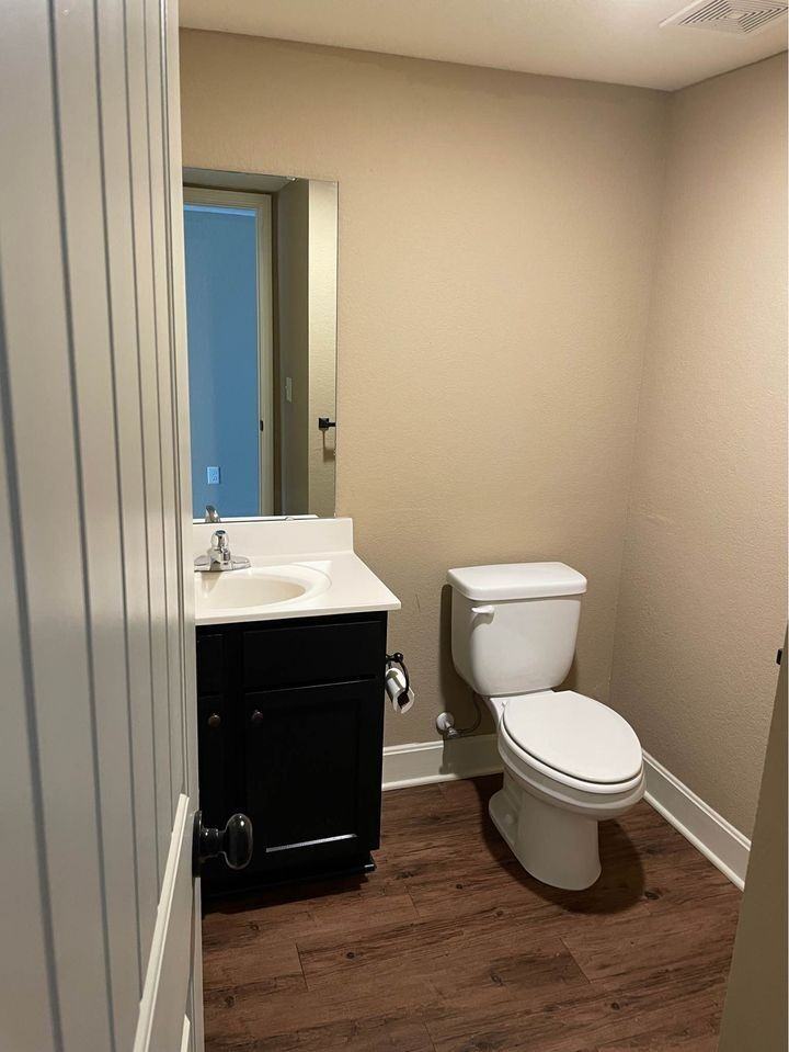 526 N Foxridge Dr #1 - Photo 2 of 12