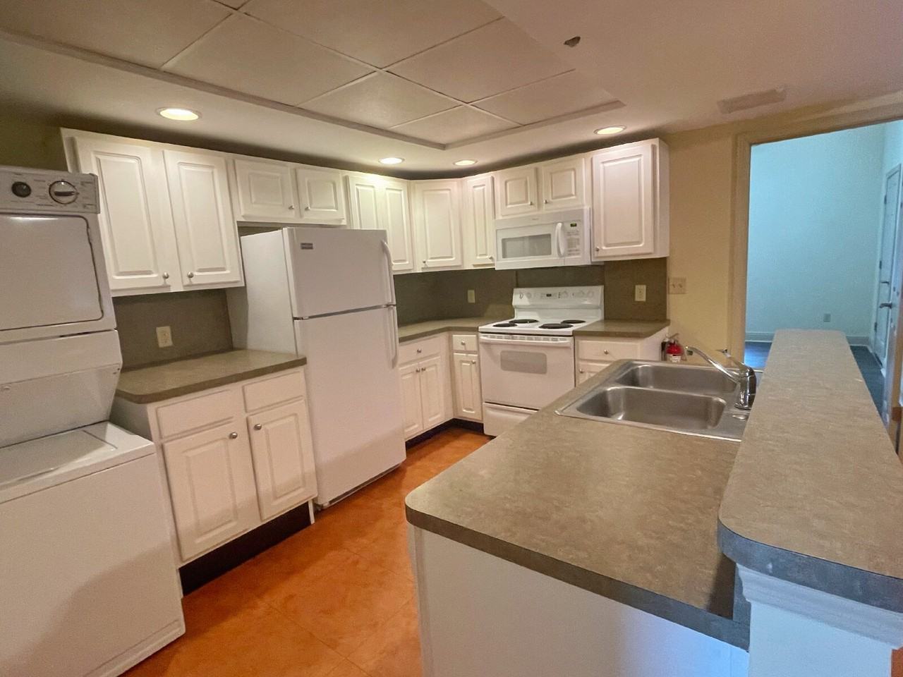 73 Orange St Apt A - Photo 6 of 16