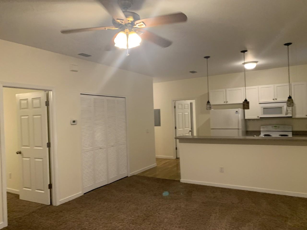 38 Weeden St Apt B - Photo 3 of 12