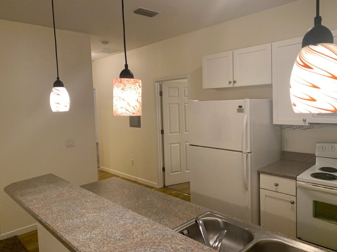 38 Weeden St Apt B - Photo 5 of 12