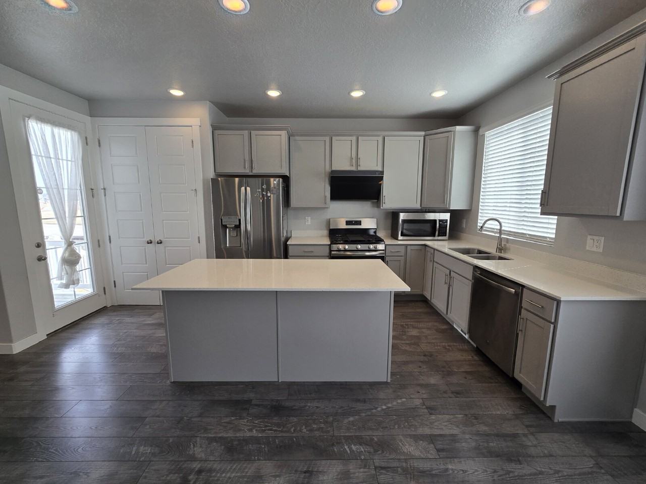 3347 W Lazy J Ln - Photo 3 of 25