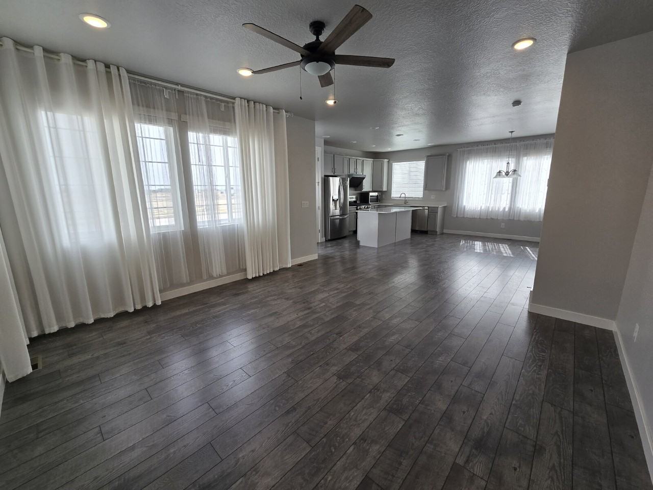 3347 W Lazy J Ln - Photo 5 of 25