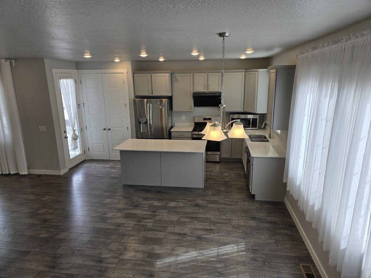 3347 W Lazy J Ln - Photo 6 of 25