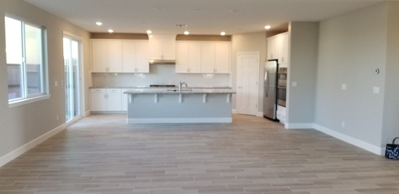 1561 Osborn Dr - Photo 4 of 50