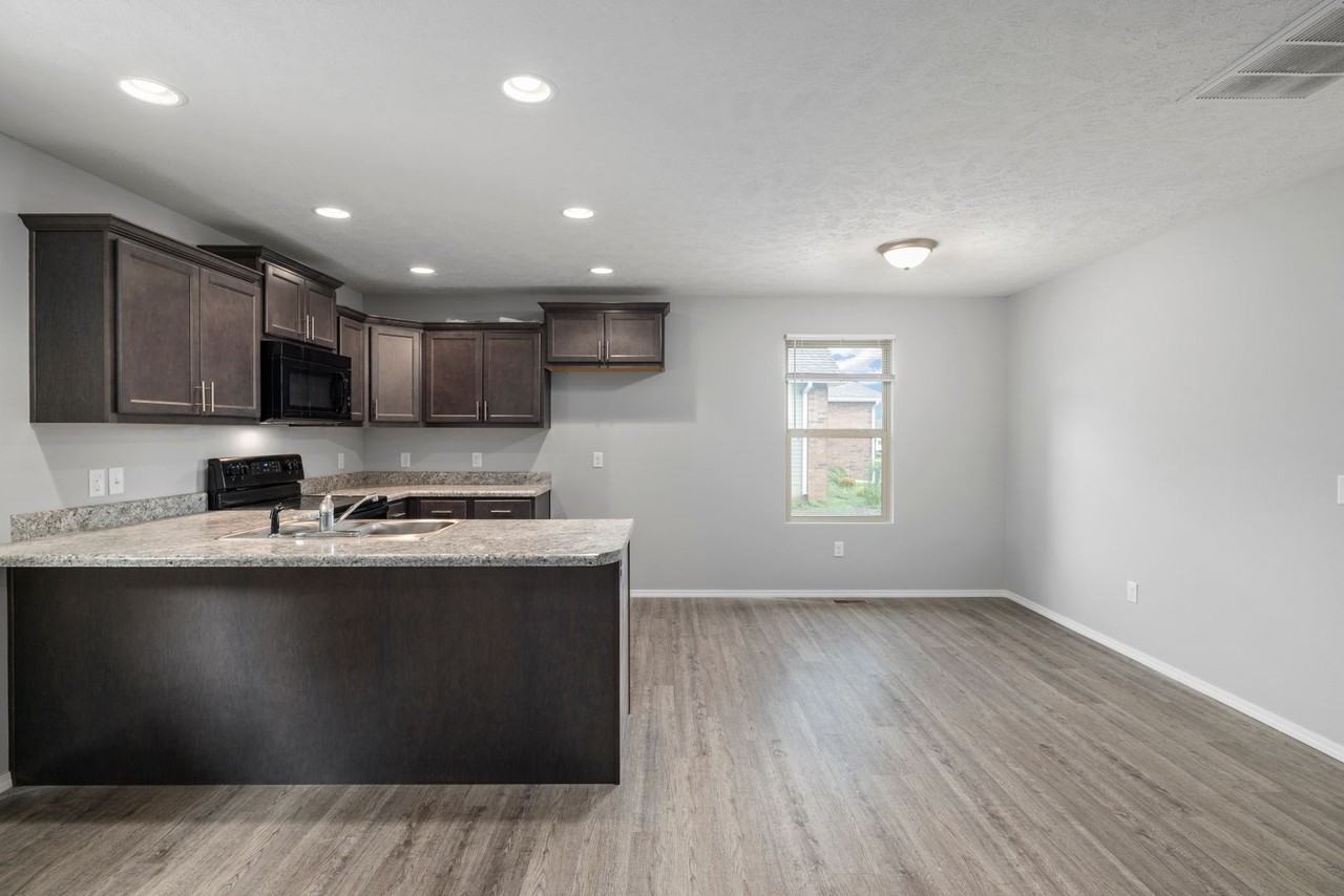 406 E Stone Creek Road - Photo 6 of 20