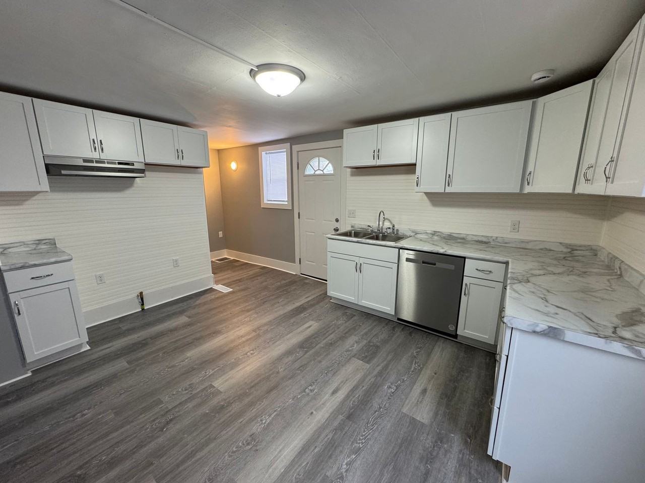 435 4th Ave - Photo 3 of 16